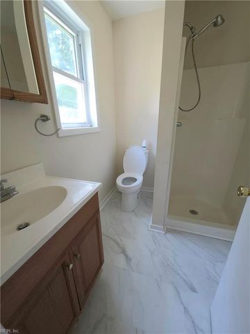 87 Kendall DR, Newport News, VA 23601