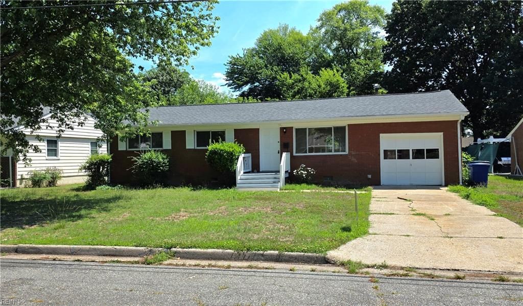 87 Kendall DR, Newport News, VA 23601