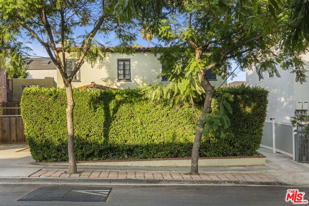 Image 1 of property listing at 836 Hilldale Avenue, West Hollywood, CA 90069