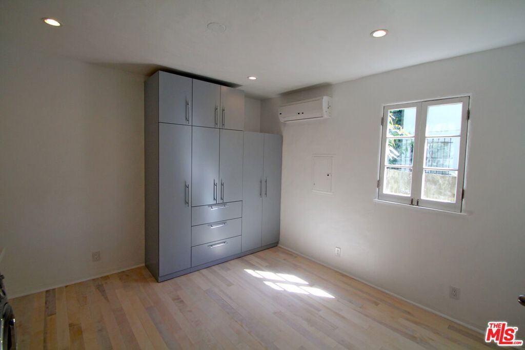 Image 28 of property listing at 836 Hilldale Avenue, West Hollywood, CA 90069