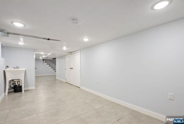 17 Mission Street 1, Montclair, NJ 07042
