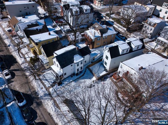17 Mission Street 1, Montclair, NJ 07042