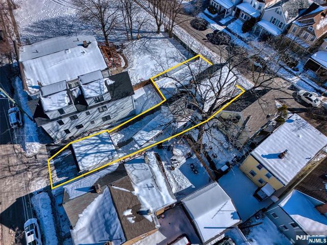 17 Mission Street 1, Montclair, NJ 07042
