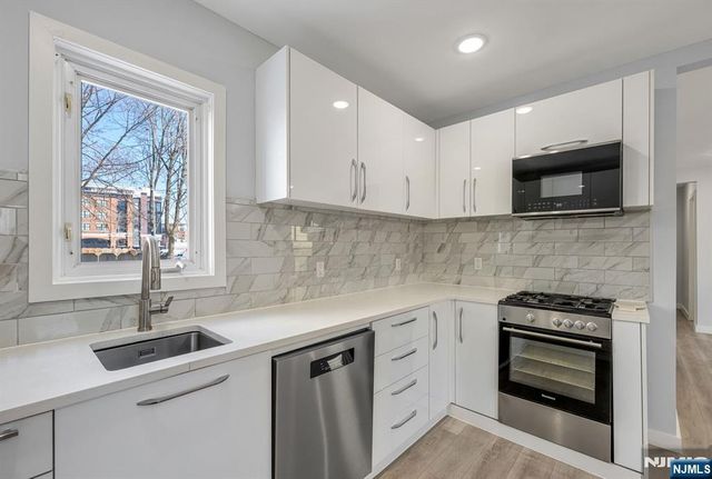 17 Mission Street 1, Montclair, NJ 07042