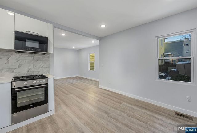 17 Mission Street 1, Montclair, NJ 07042