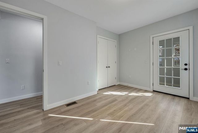 17 Mission Street 1, Montclair, NJ 07042