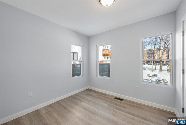 17 Mission Street 1, Montclair, NJ 07042