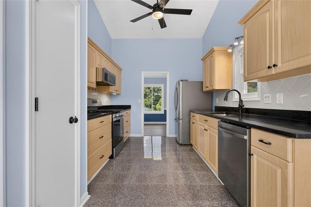 908 River Rock Drive, Woodstock, GA 30188