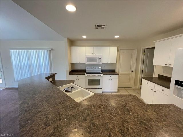 2639 NW 24th PL, Cape Coral, FL 33993