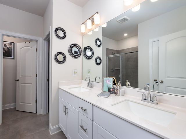7389 Blue Gable Rd, Hermitage, TN 37076