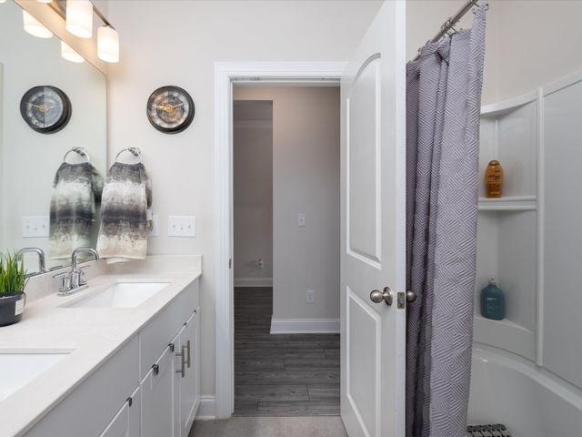 7389 Blue Gable Rd, Hermitage, TN 37076