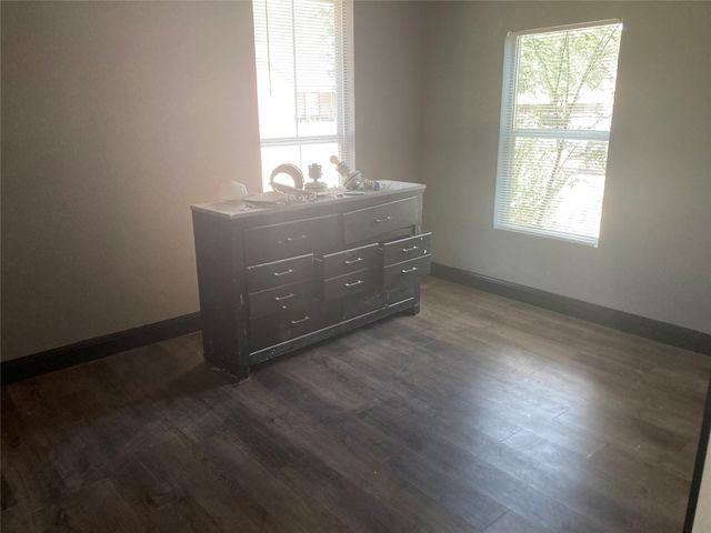 202 W Sayers Ave, San Antonio, TX 78214