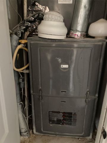 202 W Sayers Ave, San Antonio, TX 78214