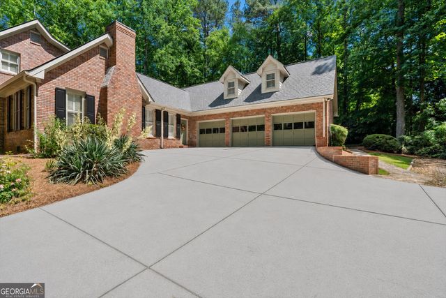 682 Austin Drive SE, Smyrna, GA 30082