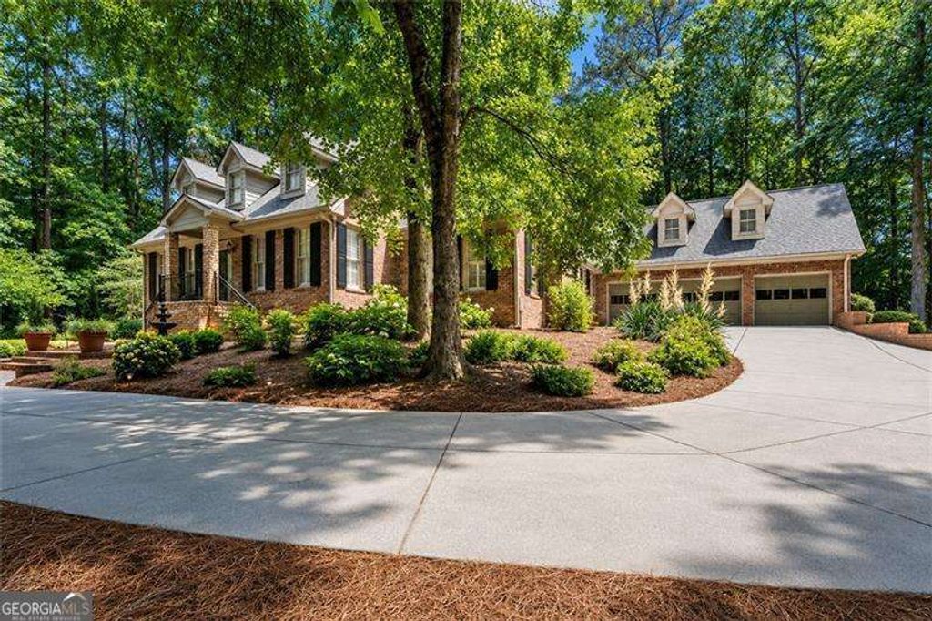 682 Austin Drive SE, Smyrna, GA 30082