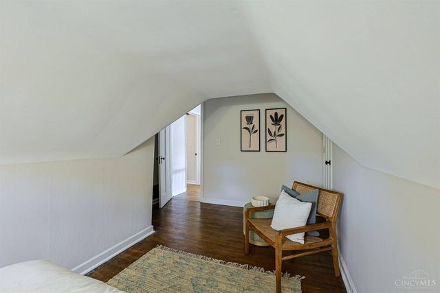 6738 Hampton Drive, Silverton, OH 45236