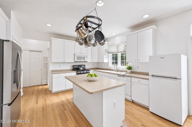 5 Shinnecock Hills Drive, Ocean Twp, NJ 07712
