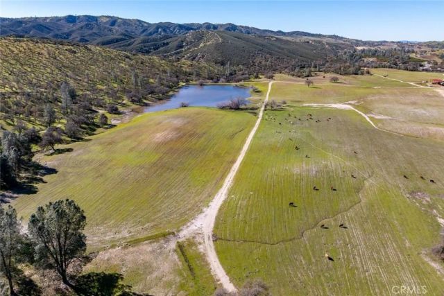 535 Calf Canyon Highway, Creston, CA 93432