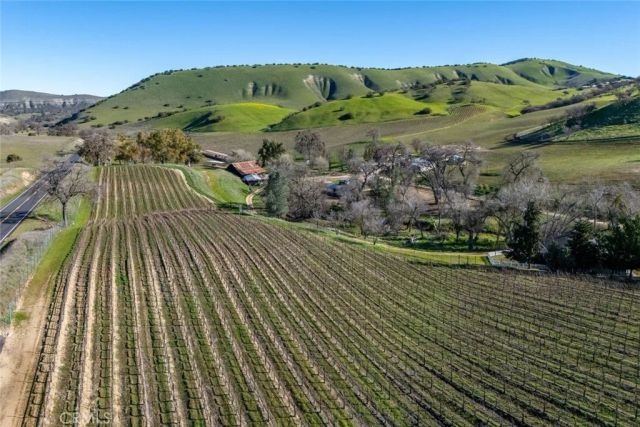 535 Calf Canyon Highway, Creston, CA 93432