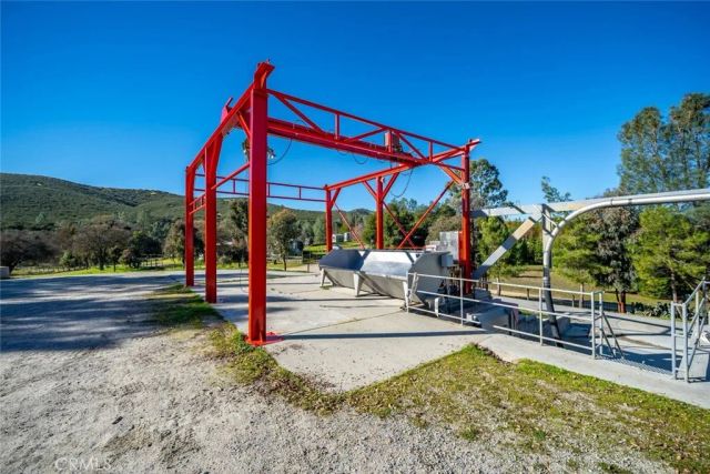535 Calf Canyon Highway, Creston, CA 93432