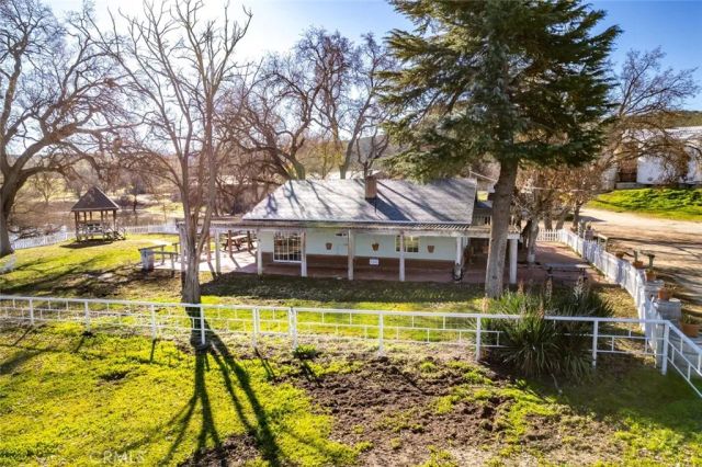 535 Calf Canyon Highway, Creston, CA 93432