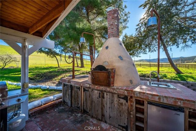 535 Calf Canyon Highway, Creston, CA 93432