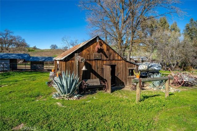535 Calf Canyon Highway, Creston, CA 93432