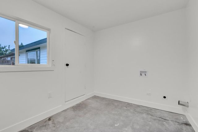 830 Flower St, Turlock, CA 95380