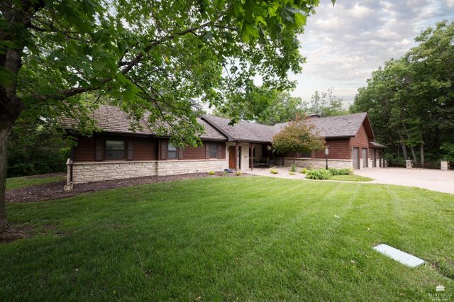 1001 Sycamore Lane, Manhattan, KS 66502