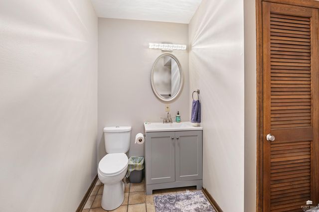 1001 Sycamore Lane, Manhattan, KS 66502