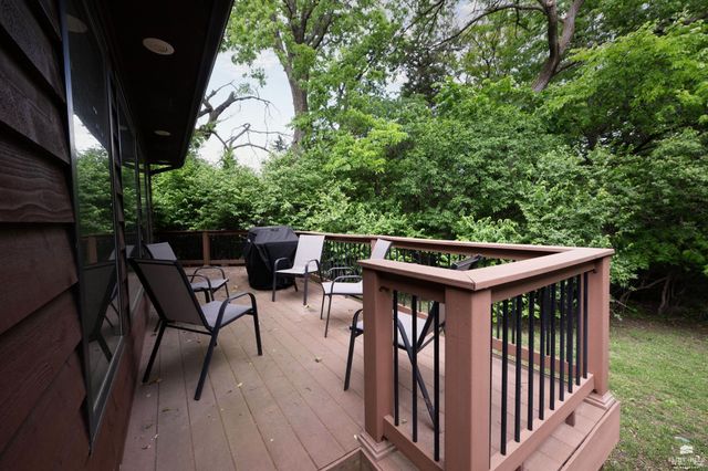 1001 Sycamore Lane, Manhattan, KS 66502