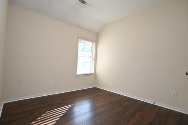 2608 Courtyard Lane, Pearland, TX 77584