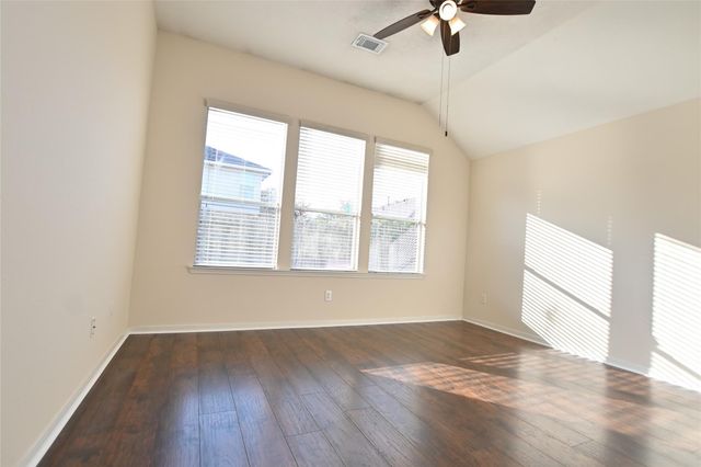 2608 Courtyard Lane, Pearland, TX 77584