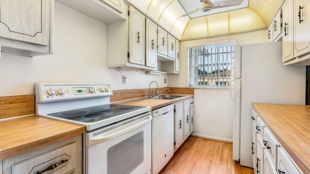 5091 LAKEFRONT Boulevard C, Delray Beach, FL 33484