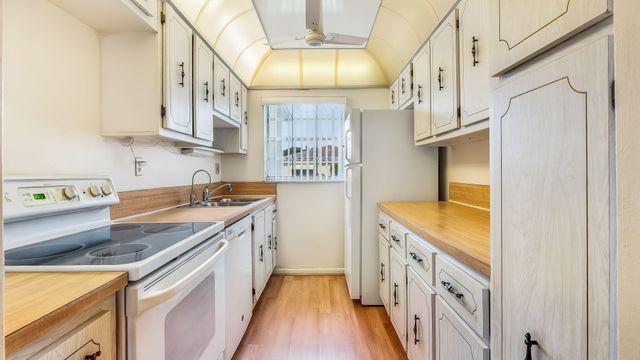 5091 LAKEFRONT Boulevard C, Delray Beach, FL 33484