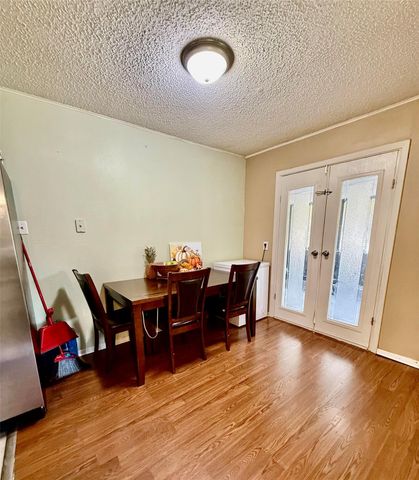 362 Bending Oaks Lane, Livingston, TX 77351