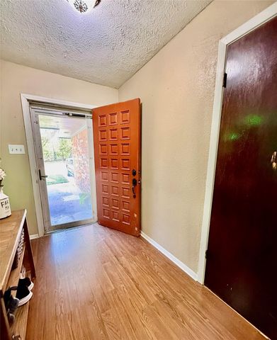 362 Bending Oaks Lane, Livingston, TX 77351