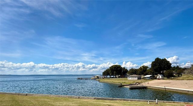 362 Bending Oaks Lane, Livingston, TX 77351