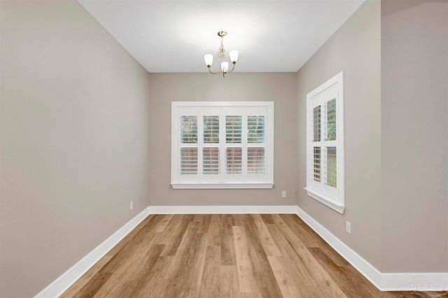 5904 N Bay Point Dr, Pensacola, FL 32507