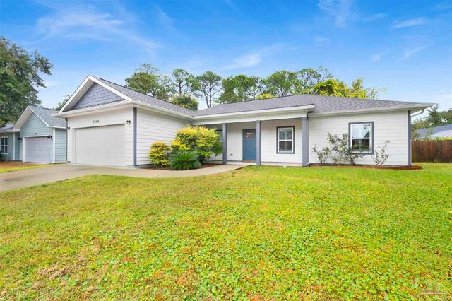 5904 N Bay Point Dr, Pensacola, FL 32507