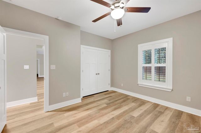 5904 N Bay Point Dr, Pensacola, FL 32507