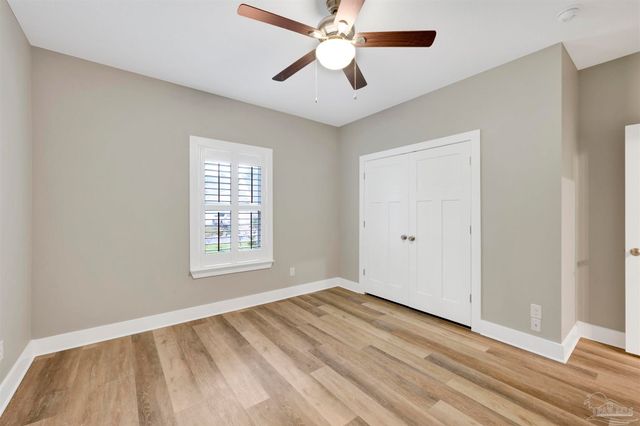 5904 N Bay Point Dr, Pensacola, FL 32507