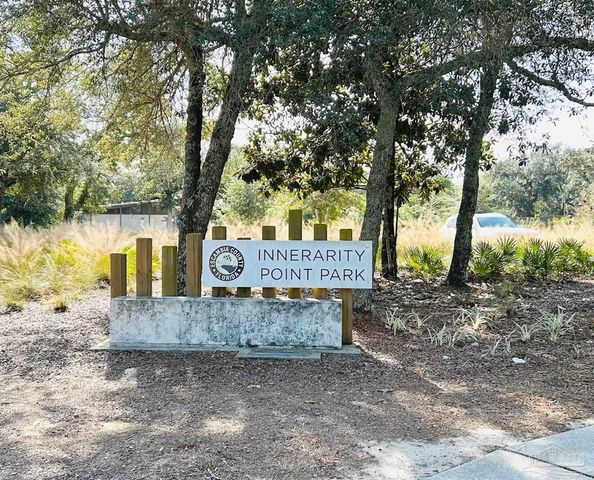 5904 N Bay Point Dr, Pensacola, FL 32507