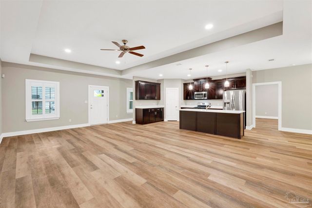 5904 N Bay Point Dr, Pensacola, FL 32507