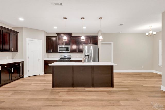 5904 N Bay Point Dr, Pensacola, FL 32507