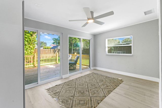 1004 Stillwater Drive, Jupiter, FL 33458