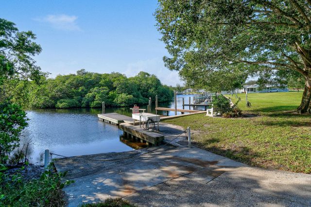 1004 Stillwater Drive, Jupiter, FL 33458