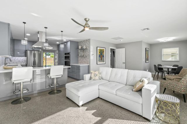 1004 Stillwater Drive, Jupiter, FL 33458