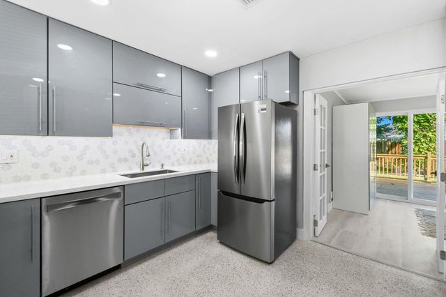 1004 Stillwater Drive, Jupiter, FL 33458