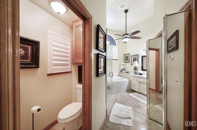 5805 Kings Canyon Drive, Bakersfield, CA 93306